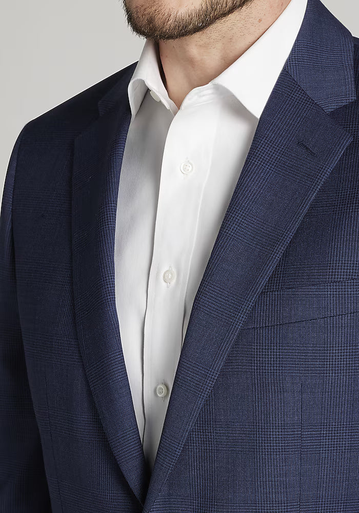 Lightweight suits for summer events